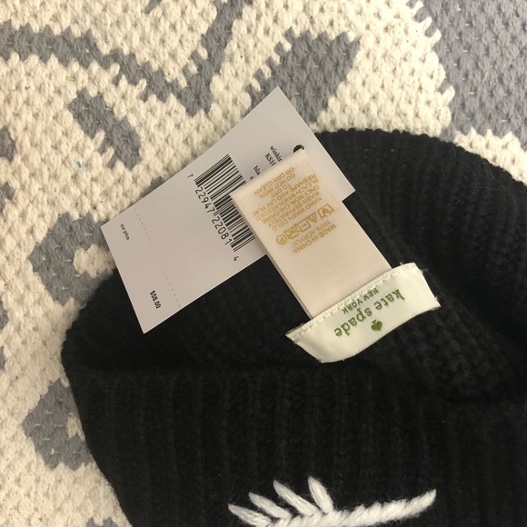 🆕 Kate Spade Wink Beanie Hat - Picture 4 of 4